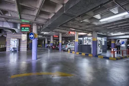 Interior del parking Hospital Alicante